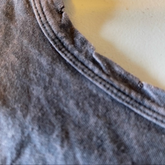 American Eagle crop short sleeve graphic t-shirt size small factory worn look - Picture 8 of 8